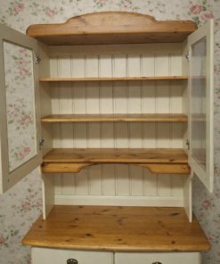 Alternative view of Täispuidust puhvetkapp