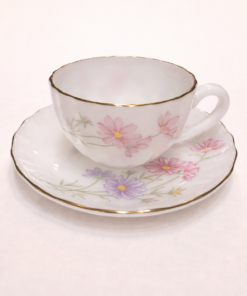 Alternative view of Pearl kohvitassid ja taldrikud