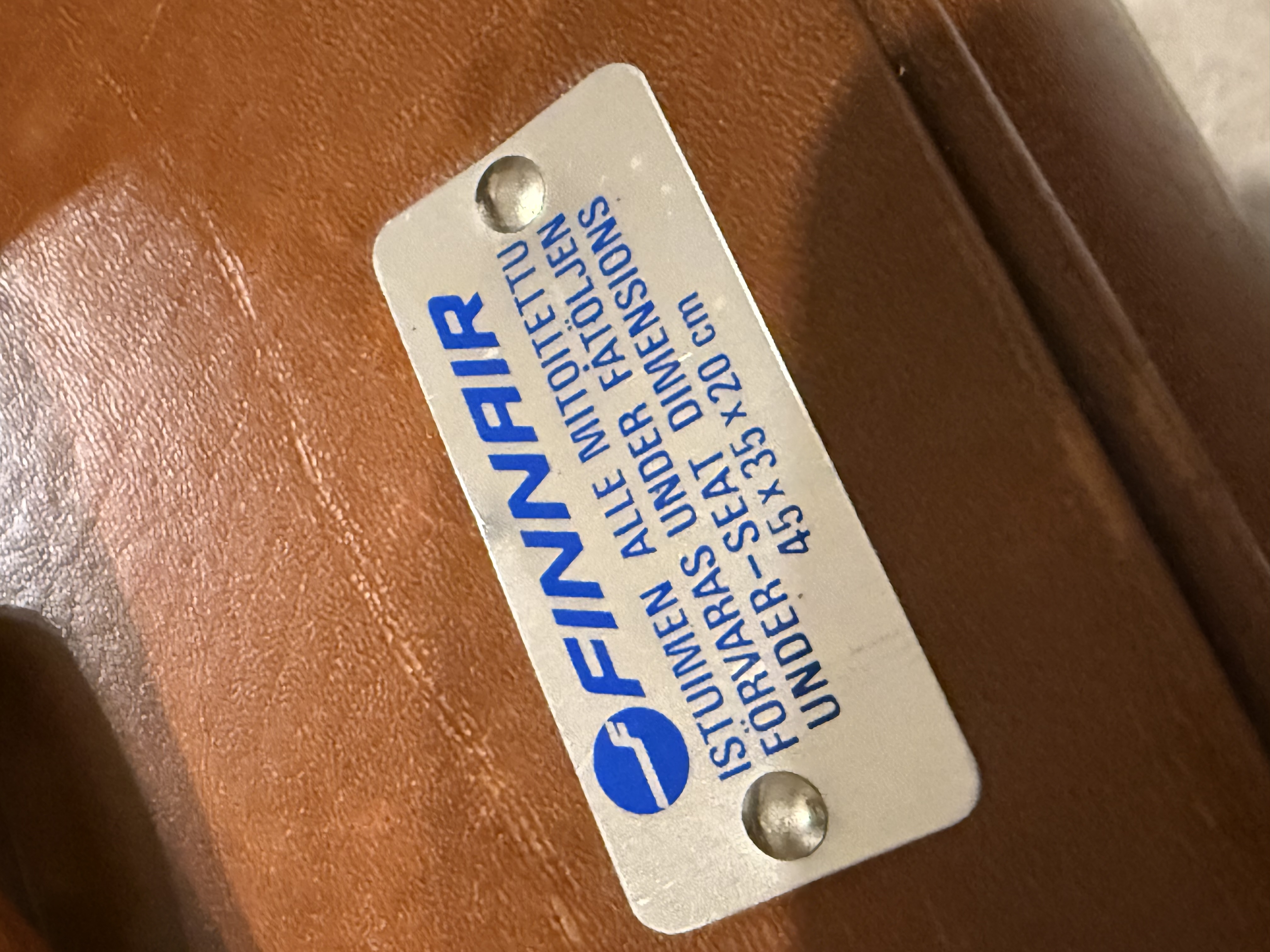 Alternative view of FINNAIR kohver