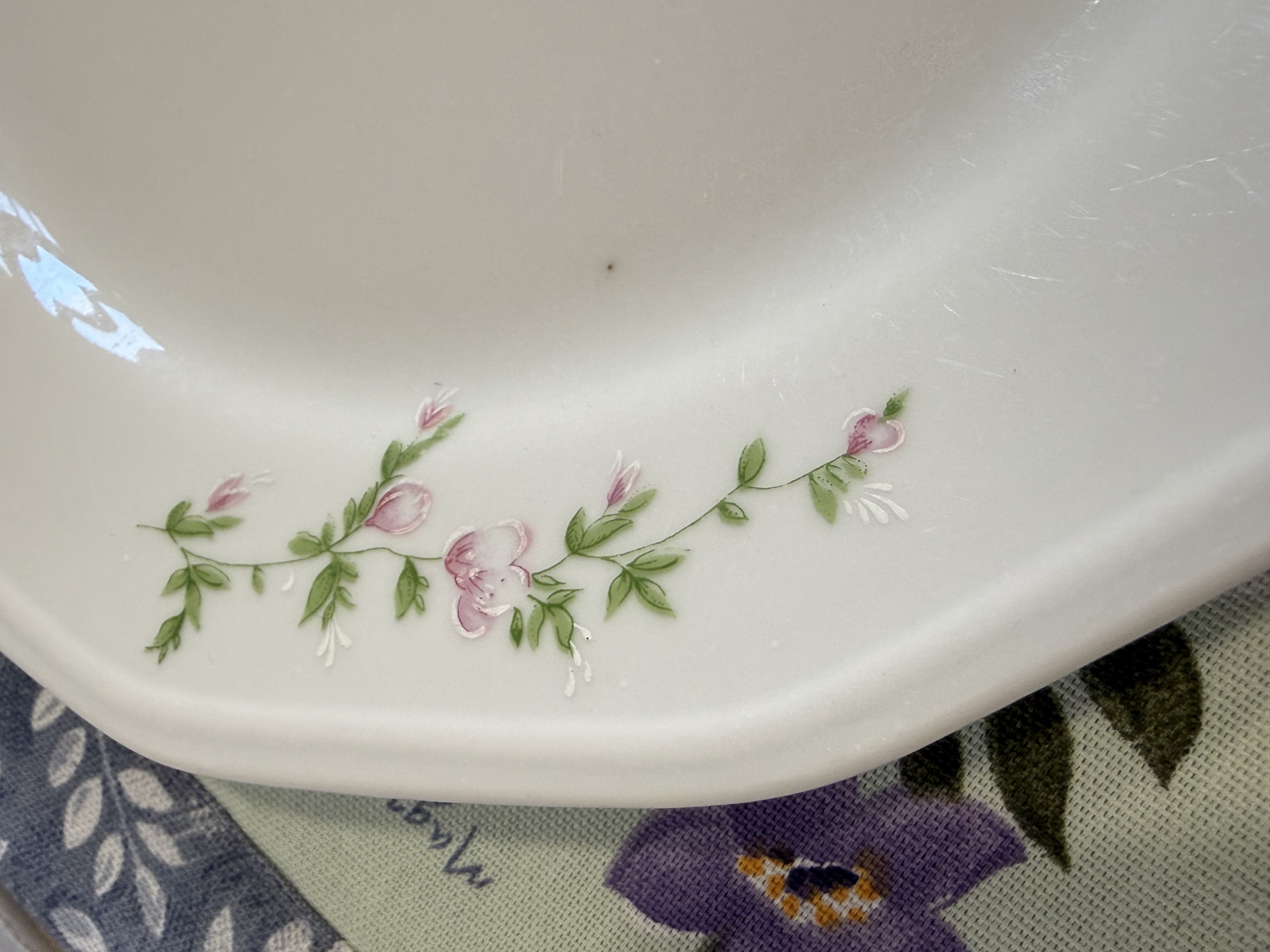 Alternative view of Kahla taldrik